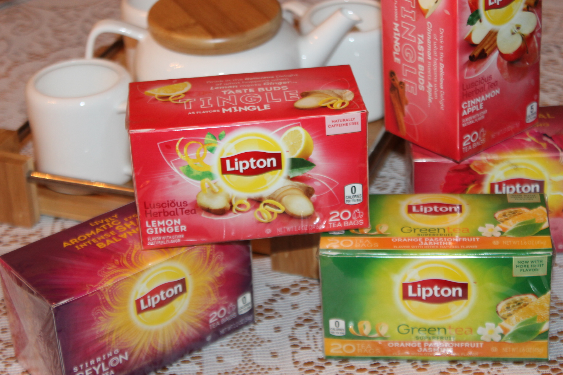 Чай липтон в домашних условиях. Чай Липтон фруктовый набор. Чай Липтон подарочный. Липтон чай Фруктовая коллекция. Липтон чай New York.