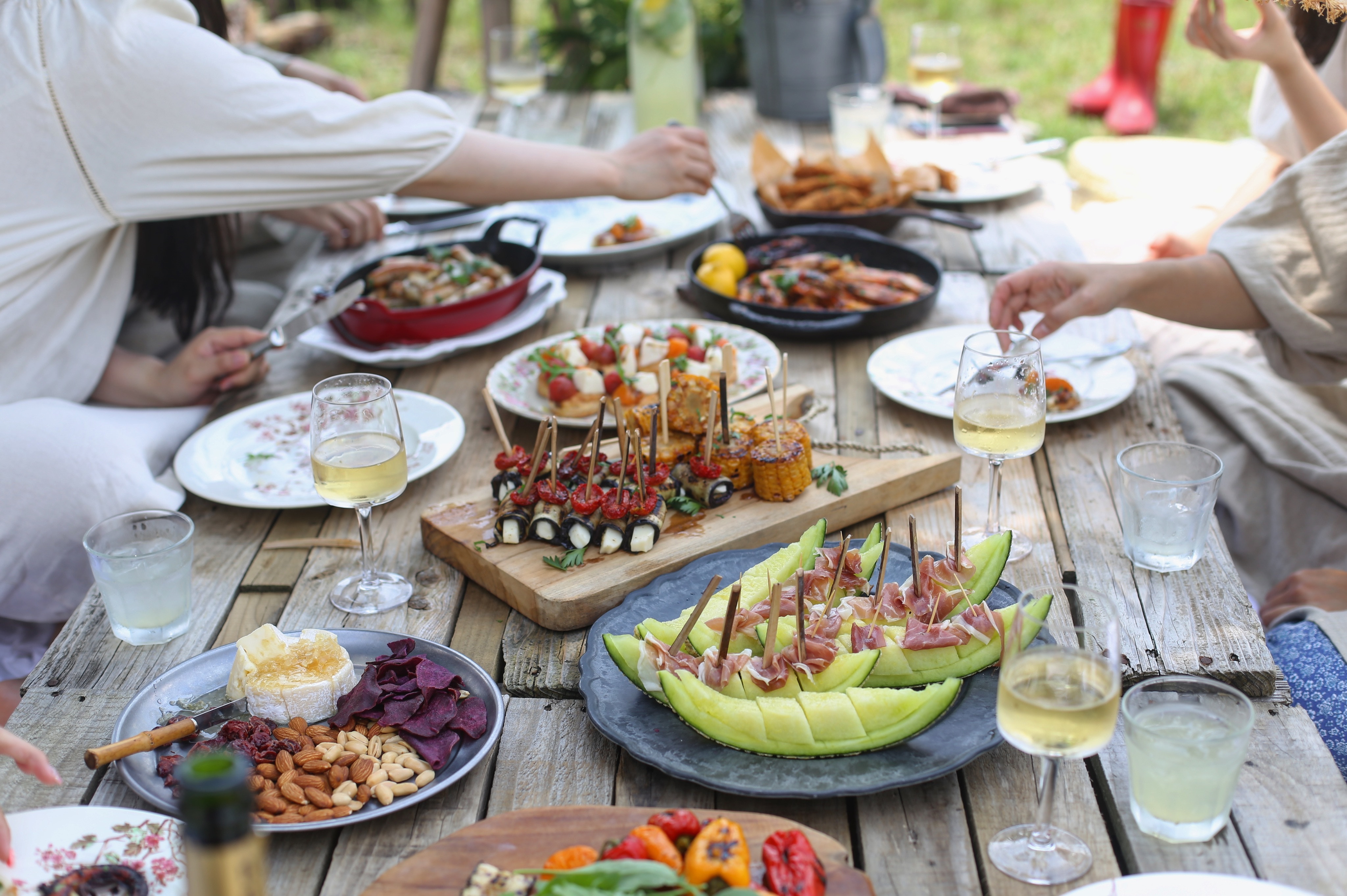 How To Throw A Successful Dinner Party