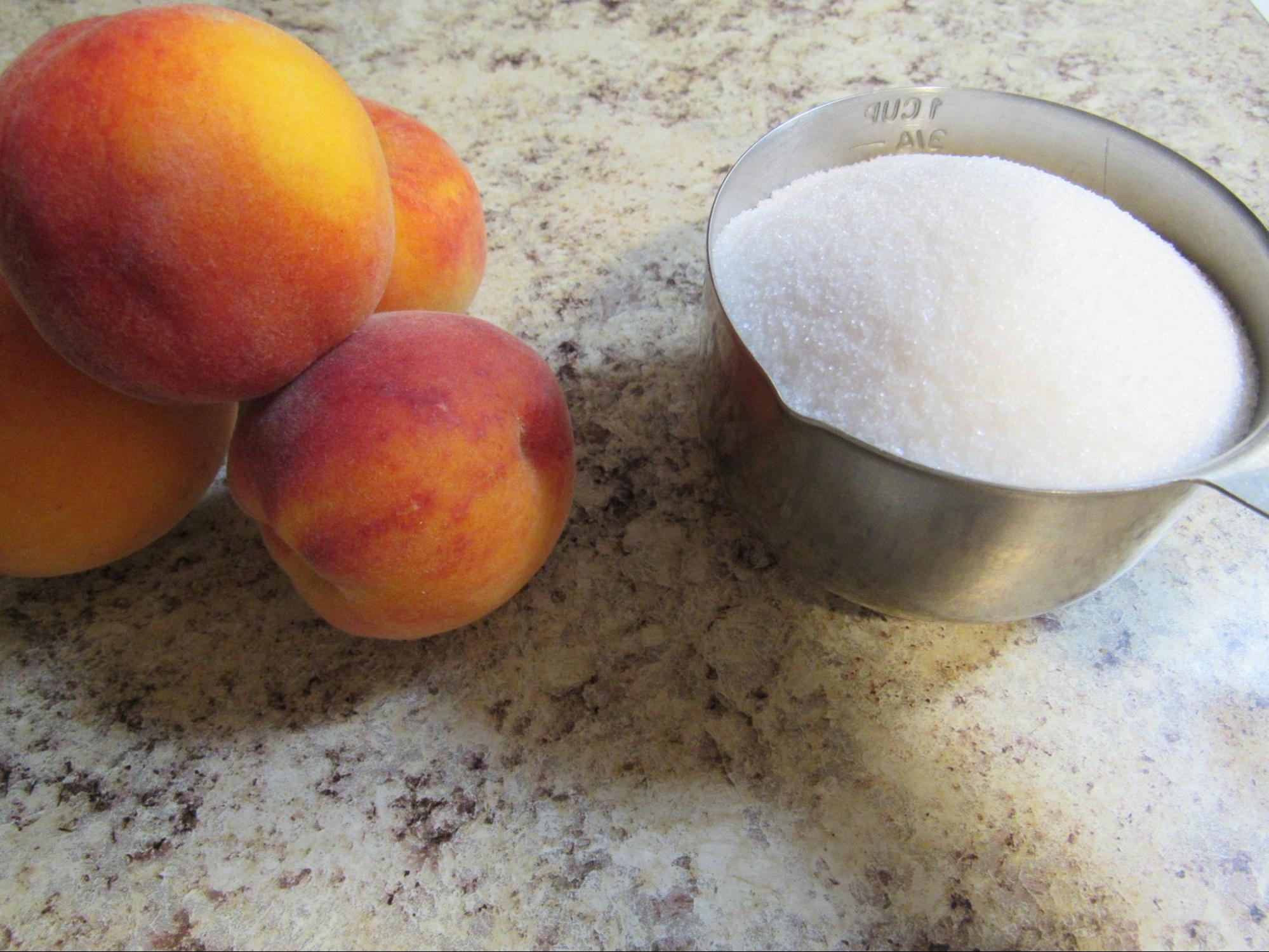 #AD Sweet Peach Iced Tea Recipe #HowSweetAreYou #Sweetbutnottoosweet #SweetLeaf @SweetLeafTea
