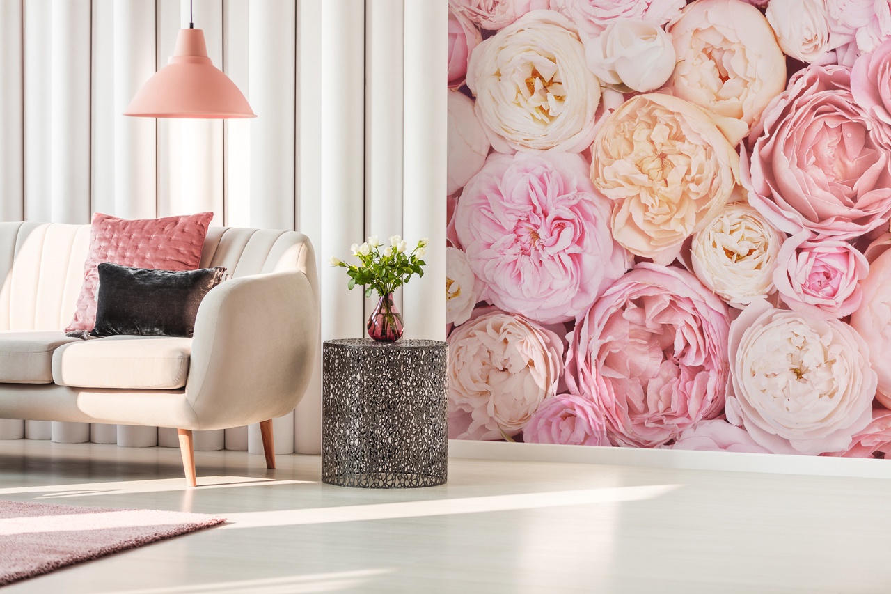 Flowers out of the vase. How to choose a great flowery mural?