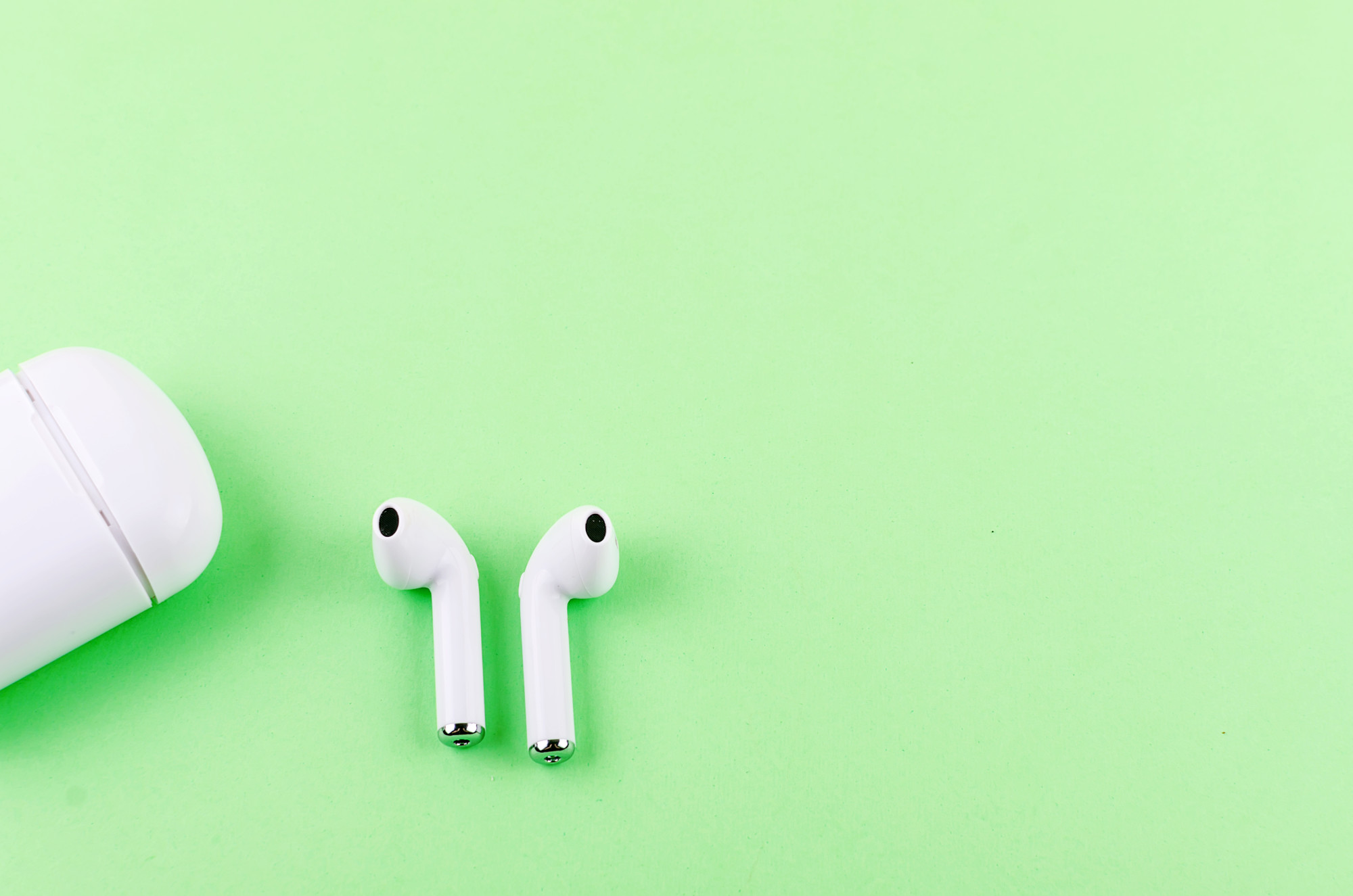 15 AirPods Tips and Tricks You Should Know