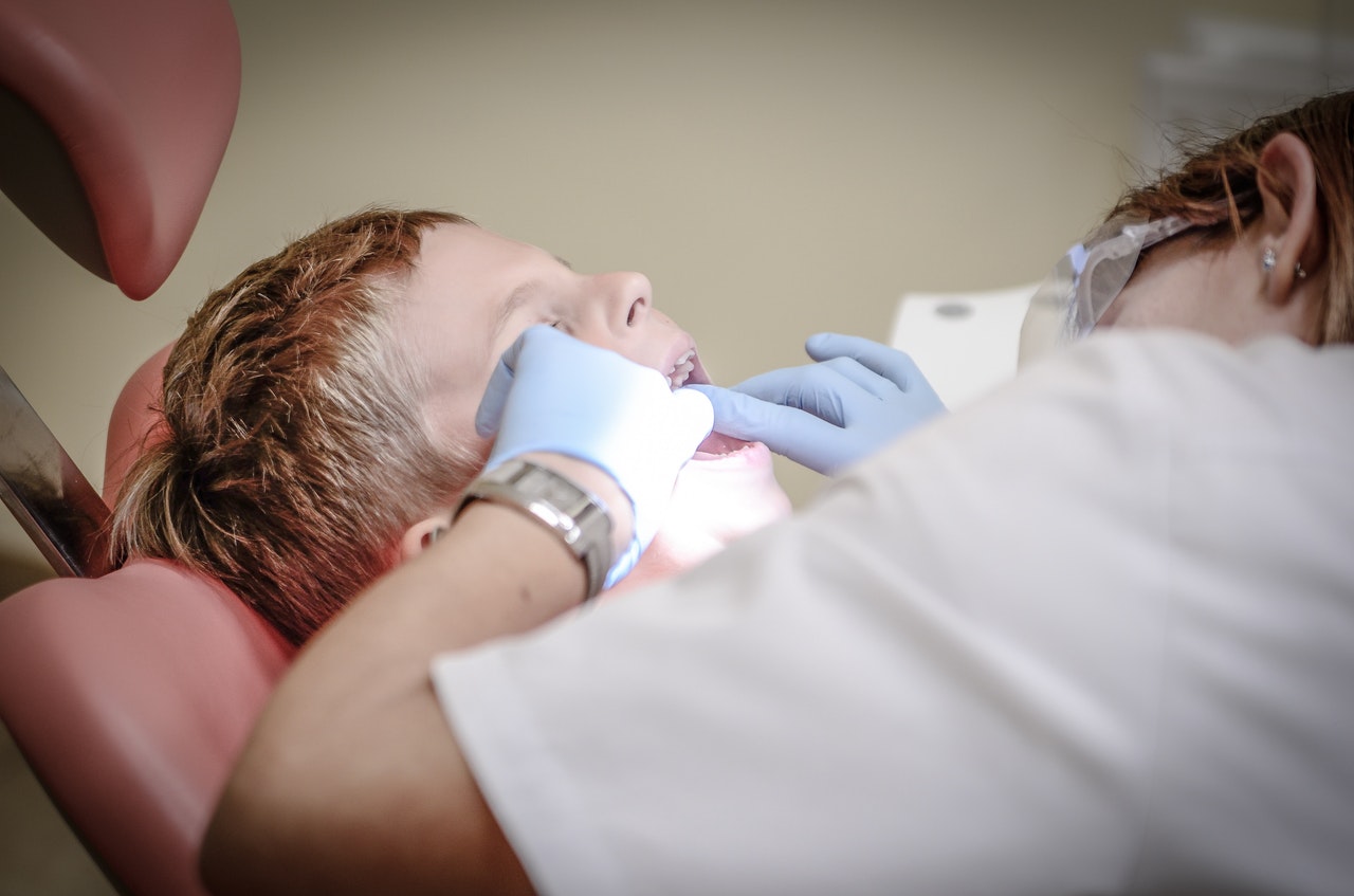 Tips to Overcome the Fear of Visiting the Dentist