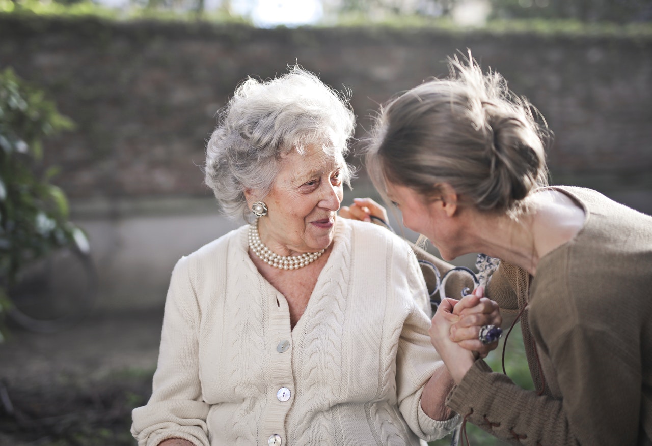 Growing old alone? Take Help From The Experts!