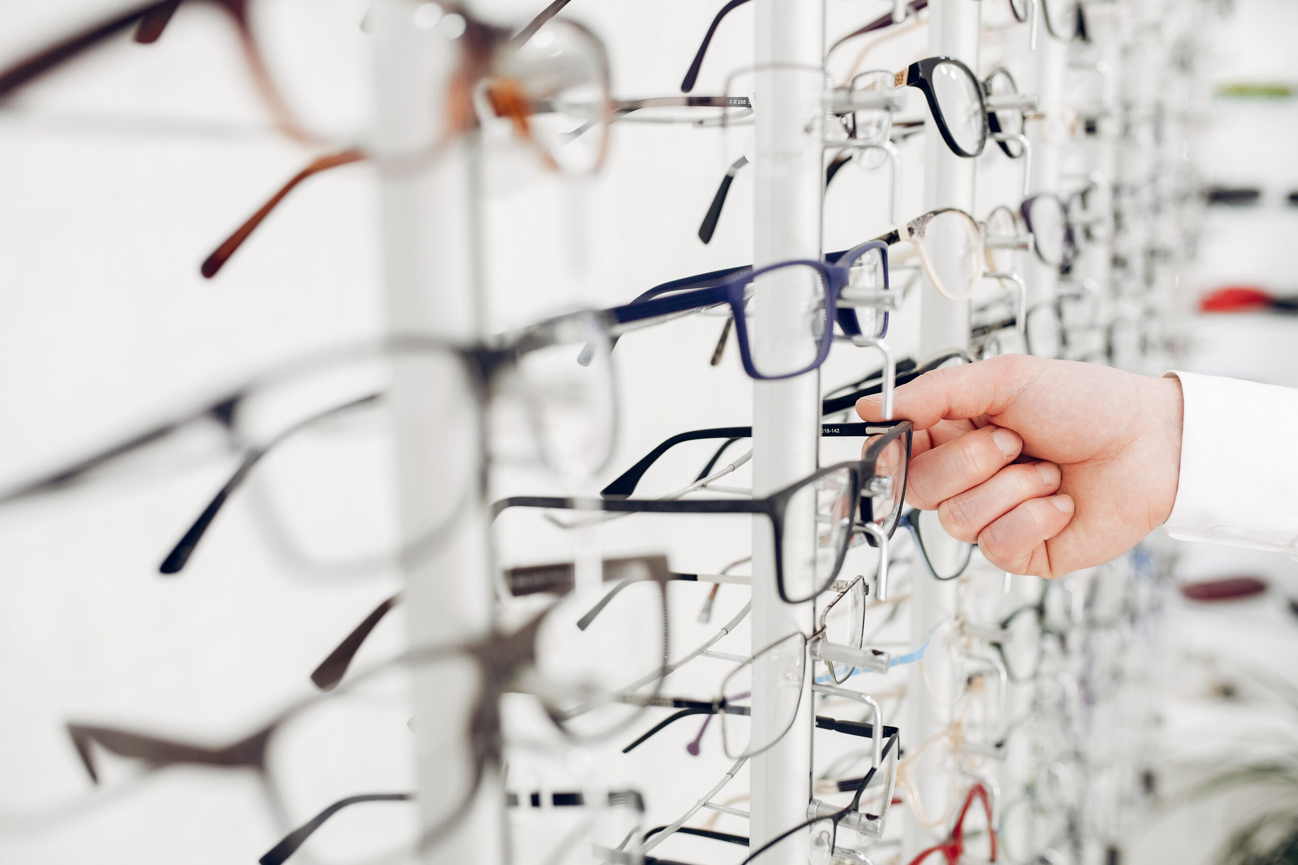 What's The Difference Between Standard Fit And Asian Fit Eyeglasses?What's The Difference Between Standard Fit And Asian Fit Eyeglasses?