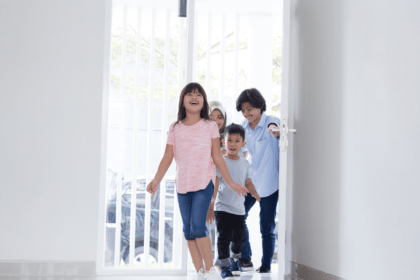 8 Savings Tips For Single Moms Trying To Buy Real Estate