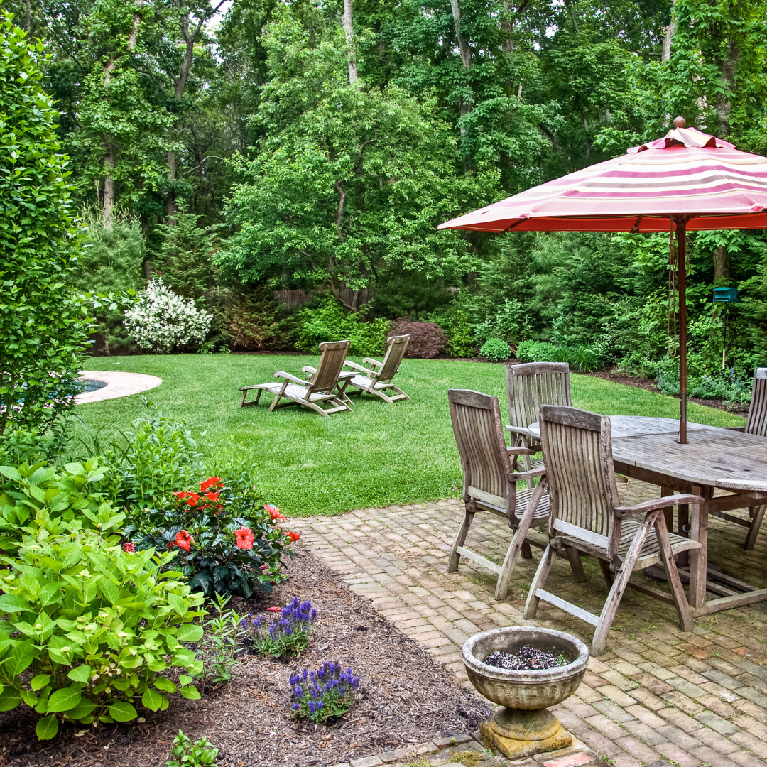 5 Reasons Why You Should Build Your Own Backyard