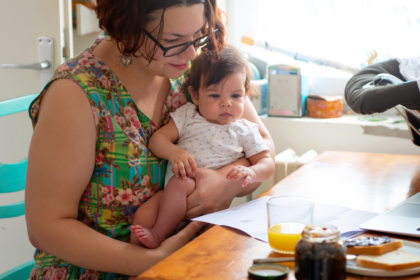 Best Financial Tips for Single Mom Budget
