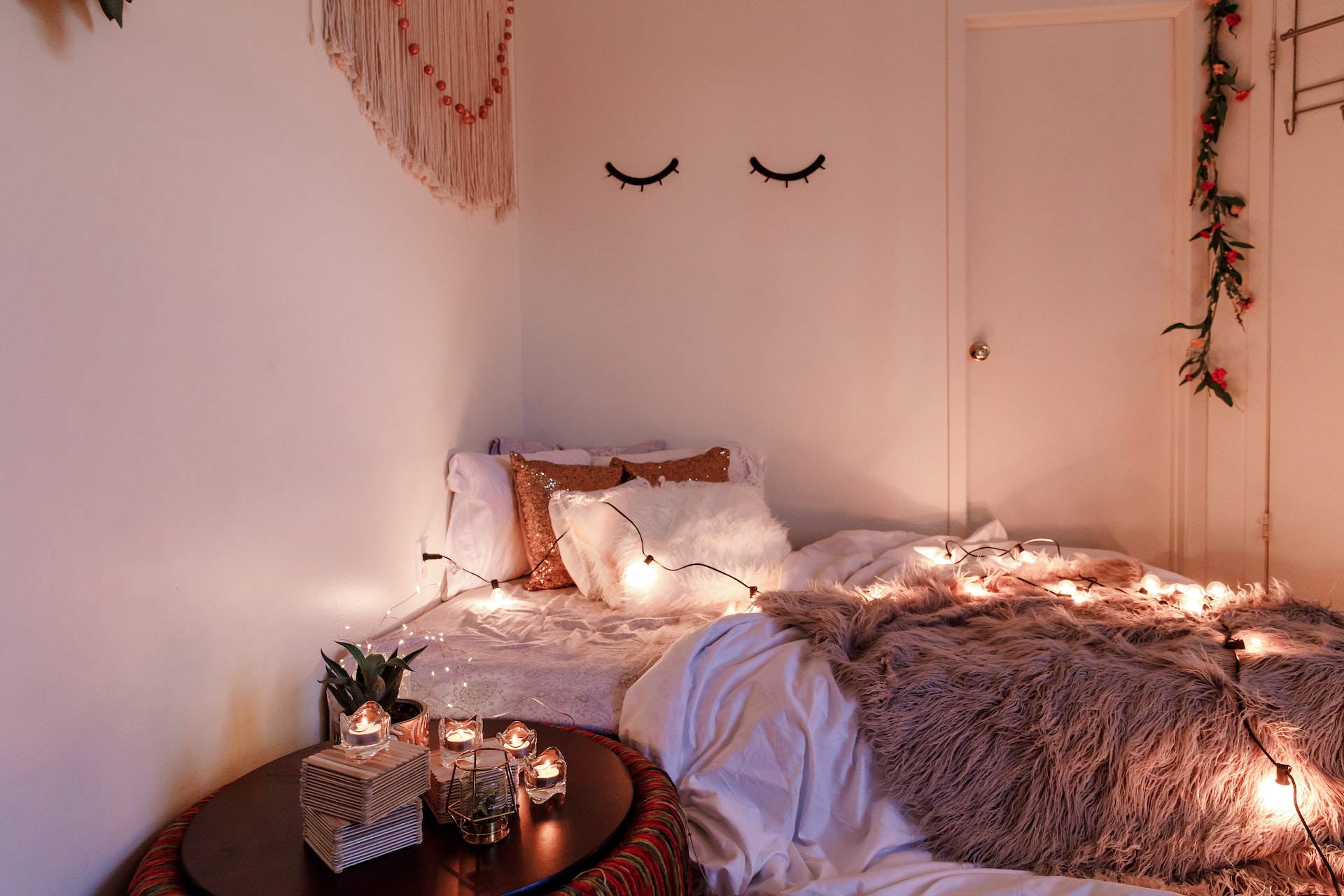 8 Ways To Make Your Bedroom A Calm And Peaceful Place