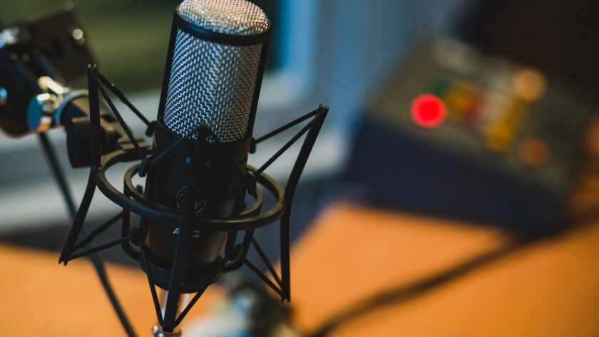 High-Quality Podcasts & Other Digital Content You Can Enjoy in the Tech Age