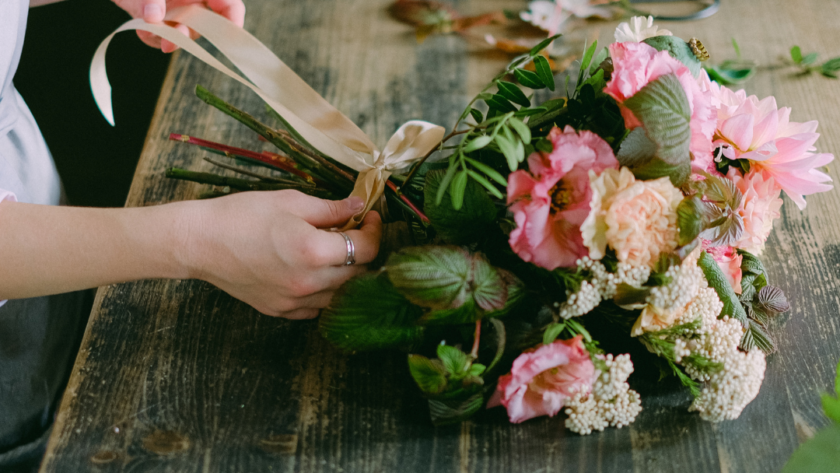 4 Things to Consider When Choosing a Flowers Bouquet