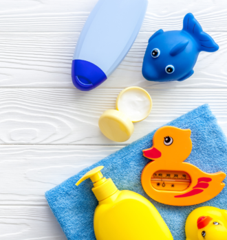 What Are the Best Bathtub Accessories for Kids