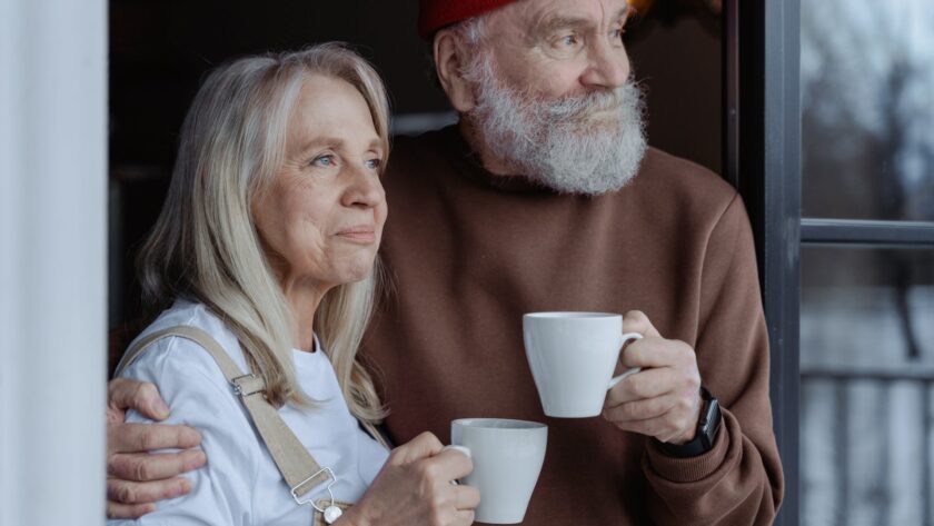 Ten Tips for Old Couples to Stay Healthy and Happy