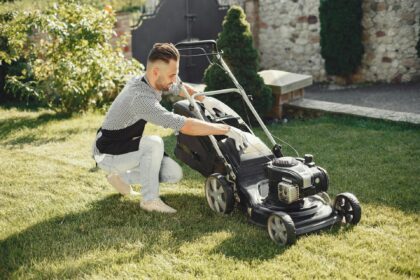 5 Tools You Need For Your Lawn